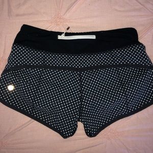 Lululemon Speed-Up 2.5” Polkadot Shorts